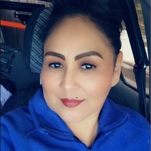 Meet your Posher, Violet